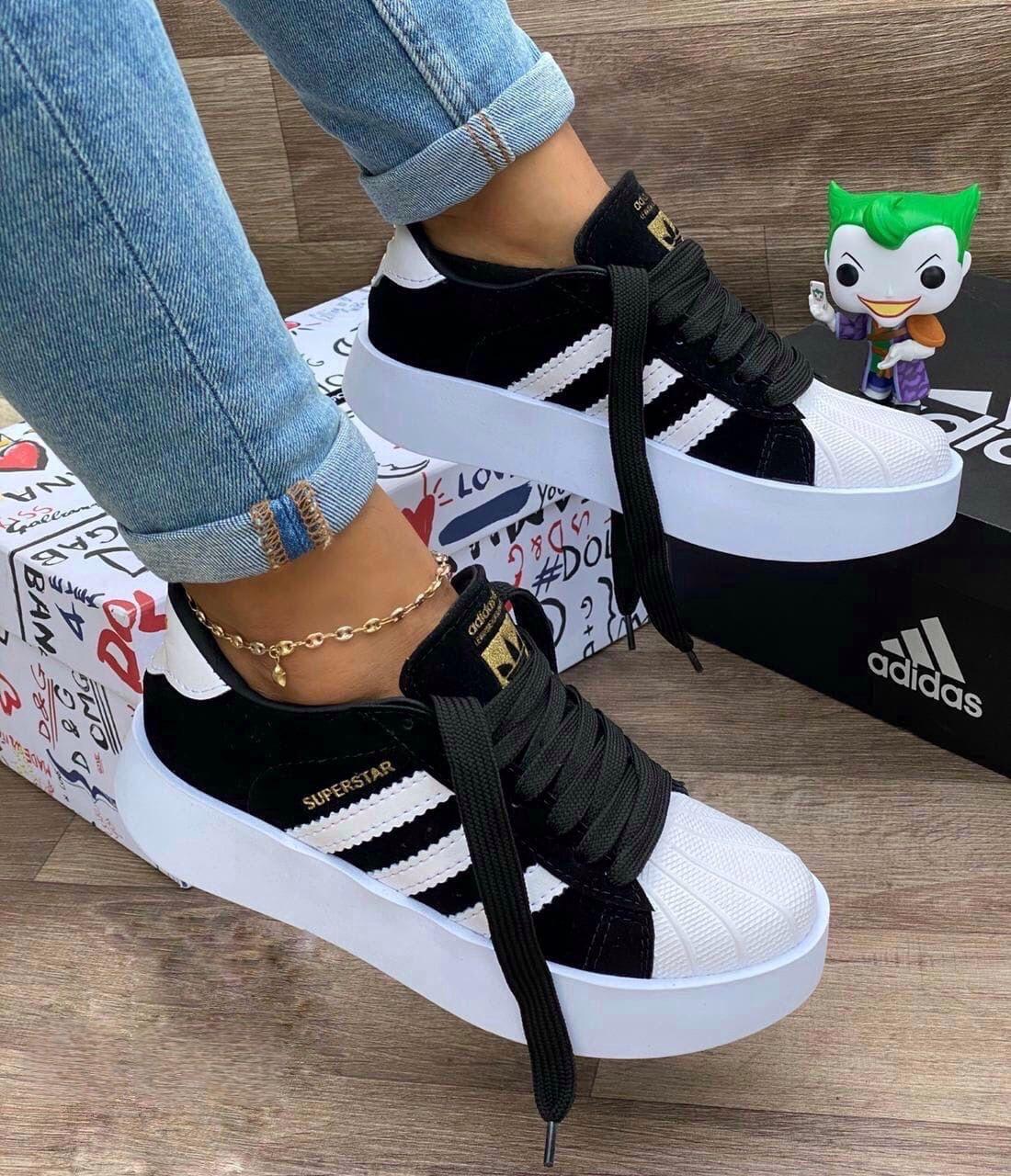 Tenis Adidas Superstar - Dama